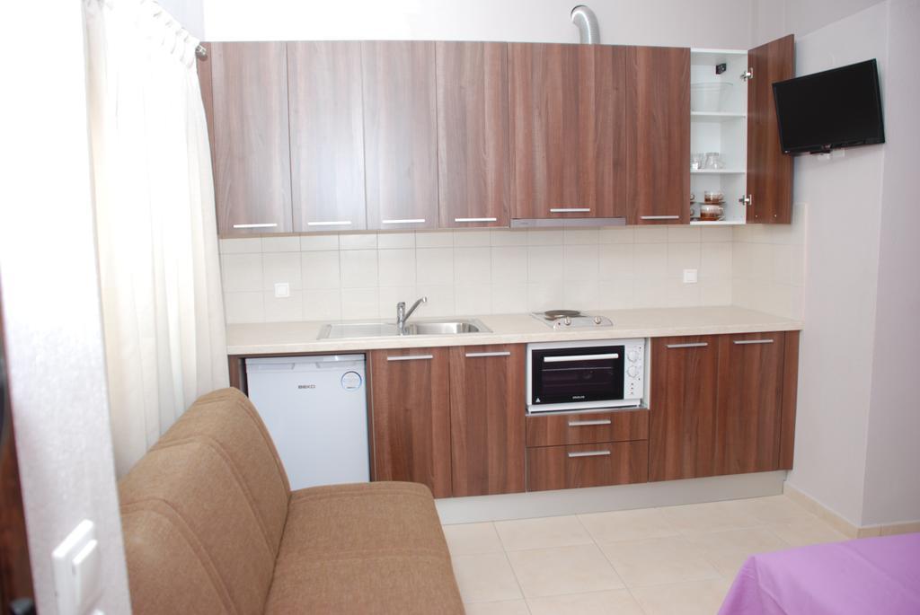 Marianna Apartment Nea Roda